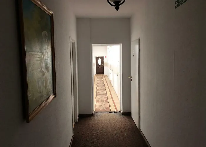 Oda ve Kahvaltı Setpol 1 4*